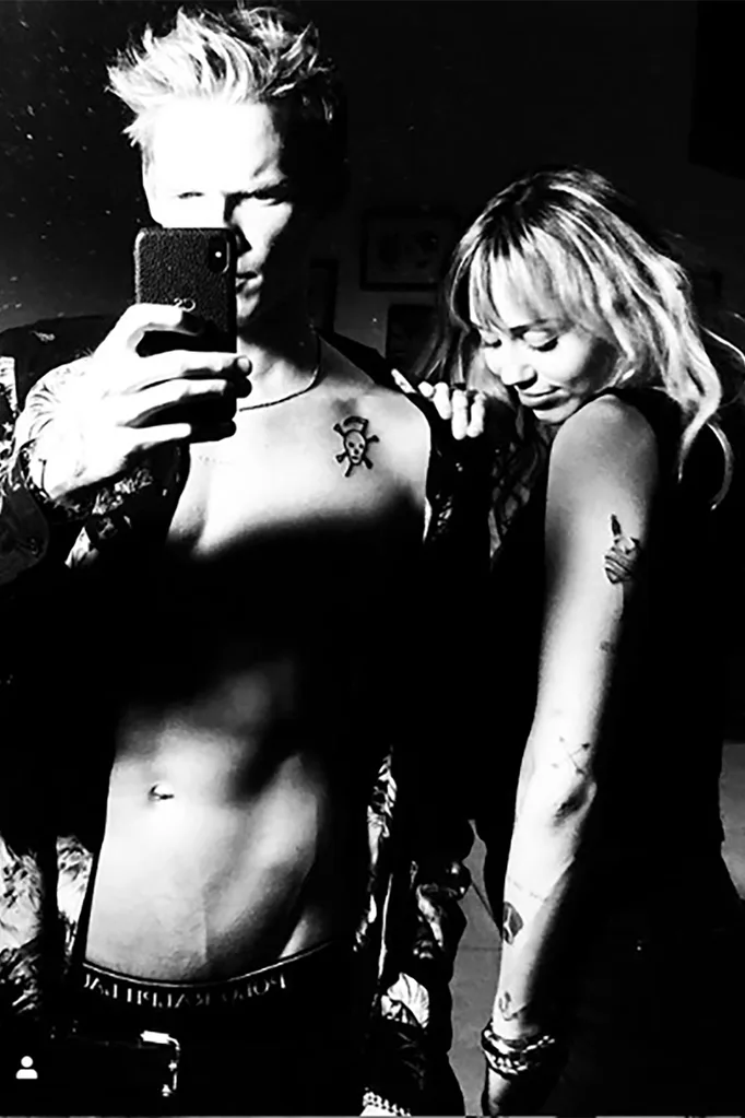 Miley Cyrus Cody Simpson