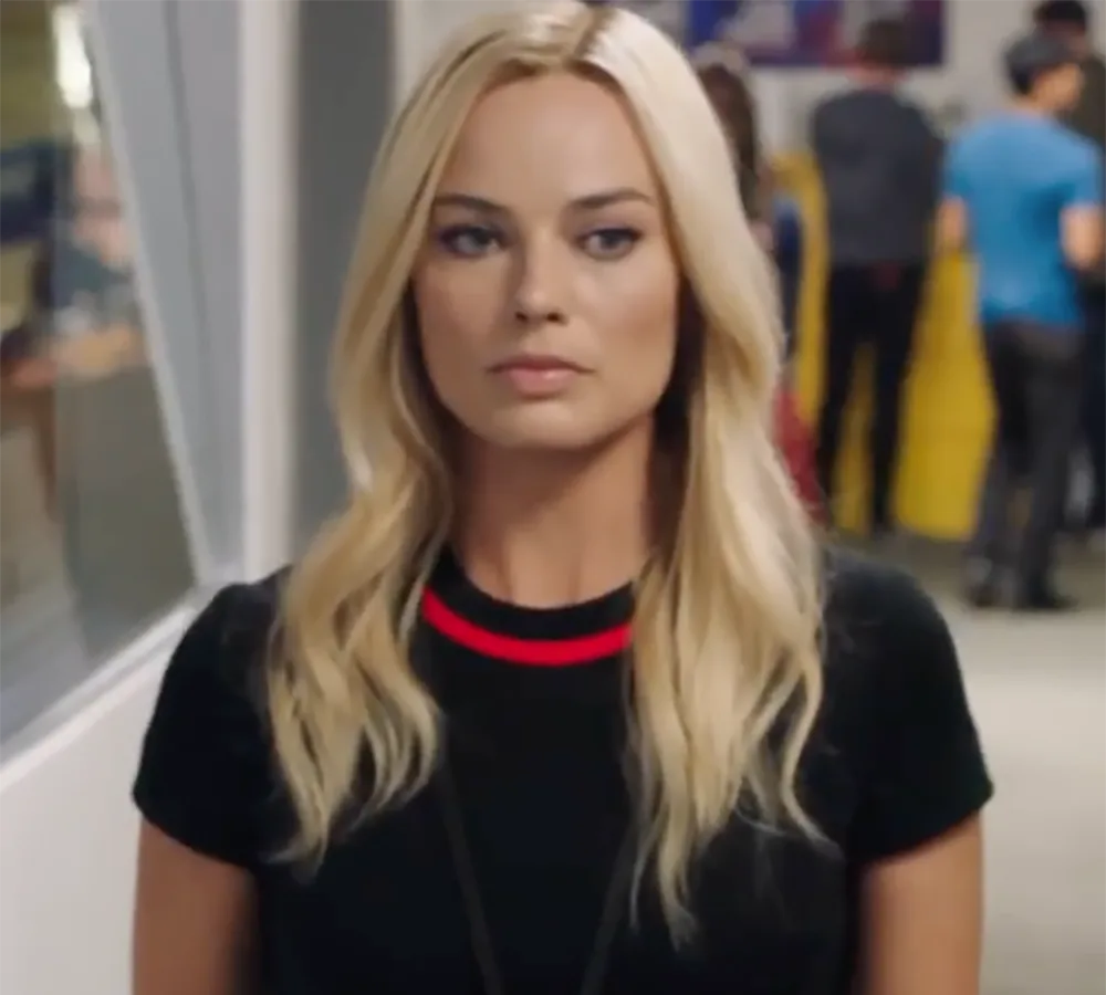 Margot Robbie Bombshell