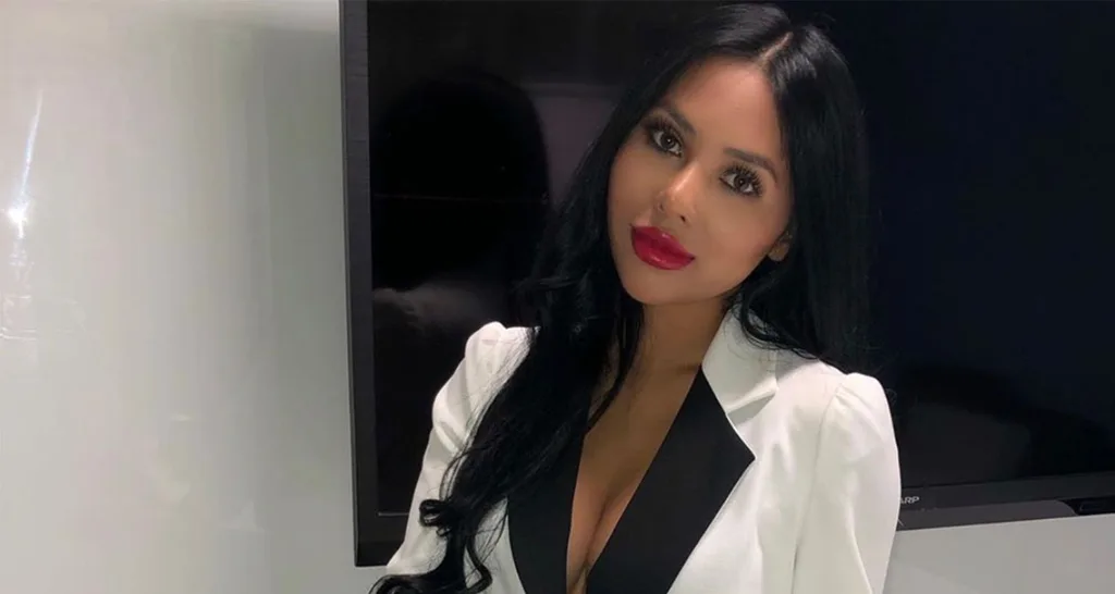 nicoleshiraz