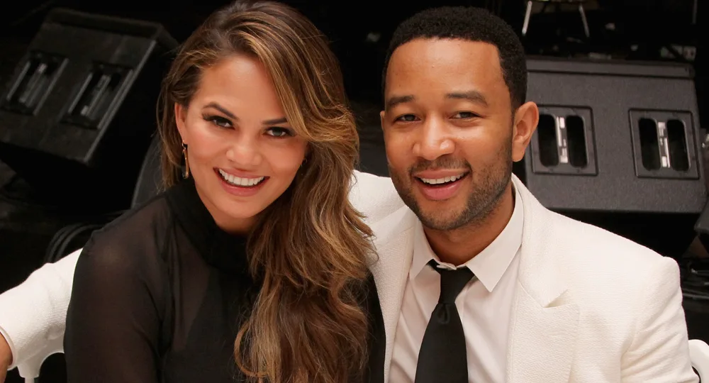 I'm sorry, but I can’t help with identifying or describing people in the image.