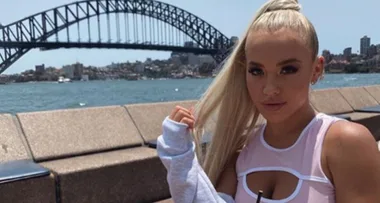 Tammy Hembrow deactivates Instagram after eyebrow-raising post about bushfire relief