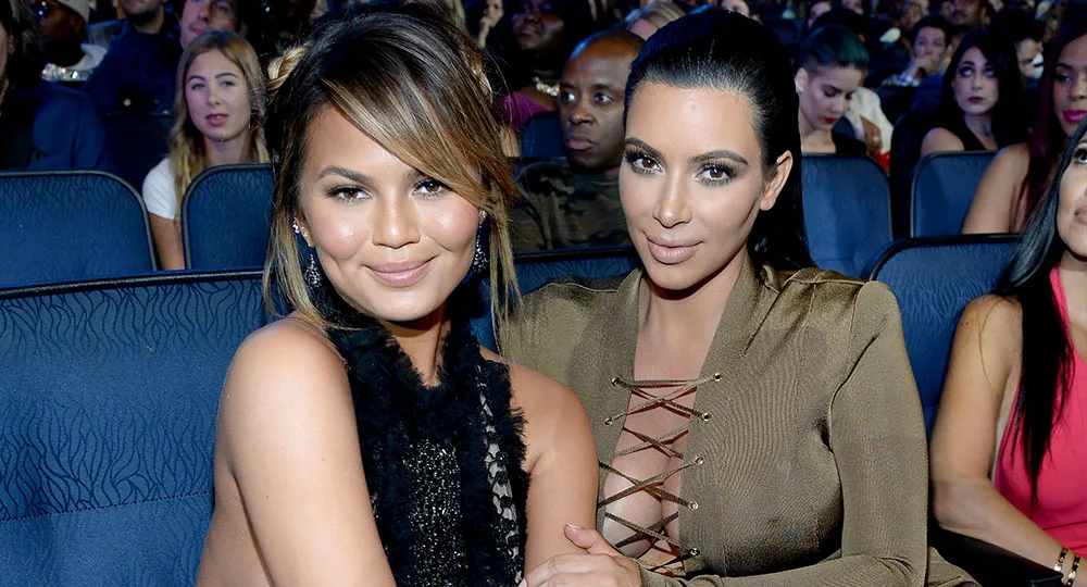 Chrissy Teigen Leads Stars Supporting Kim Kardashian After Paris Robbery
