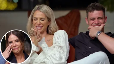Stacey & Michael laugh mockingly at KC’s emotional couch moment