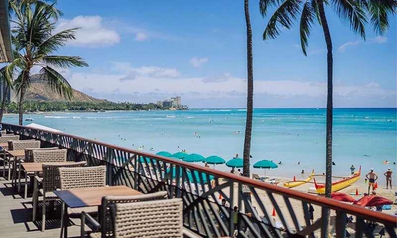 The exclusive Voyager 47 Club Lounge