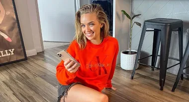 Abbie Chatfield hits back at body shamers