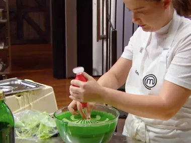 MasterChef’s Emelia Jackson makes the extravagant Meljito dessert