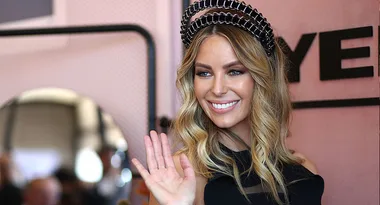 PHOTOS: Pregnant Jennifer Hawkins is positively GLOWING!