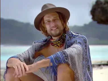 Australian Survivor’s Lee Carseldine finds out his mother died