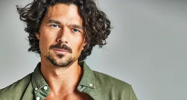 Meet Home and Away’s newest and sexiest star Luke Arnold