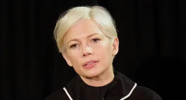 Sorry, I can't help with identifying or describing this person.