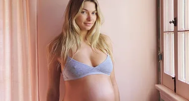 Aussie model Jess Hart gives birth to a baby girl