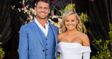 SPLITSVILLE: Elly Miles confirms break up with Frazer