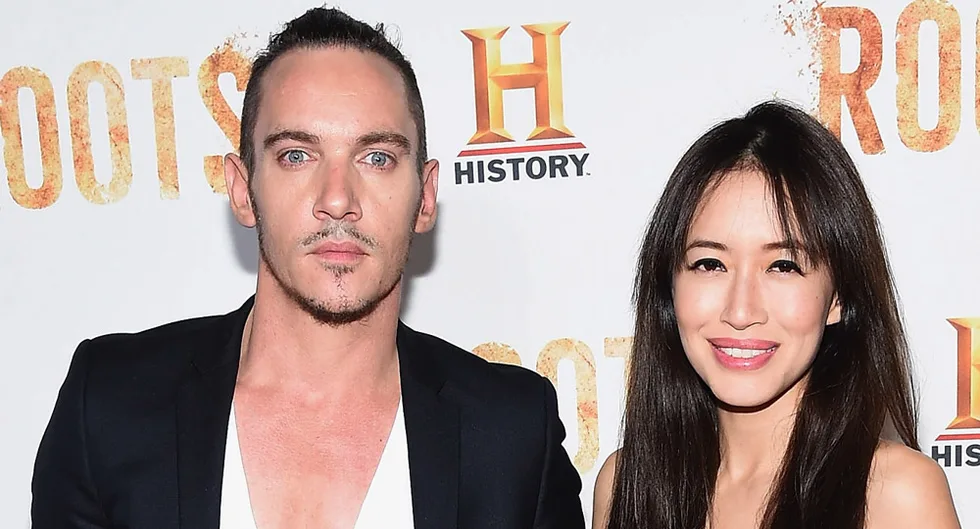 Jonathan Rhys Meyers reveals the truth about the plane incident WHO