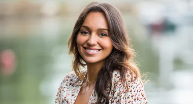 The Bachelor’s Bella Varelis debuts shock new blonde look
