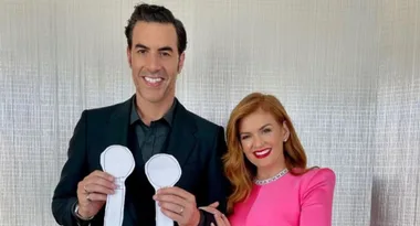 Isla Fisher’s hilarious message to husband Sacha Baron Cohen