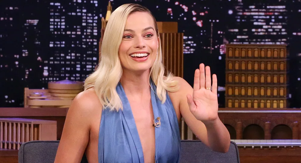 Margot Robbie’s day on a plate is making us drool