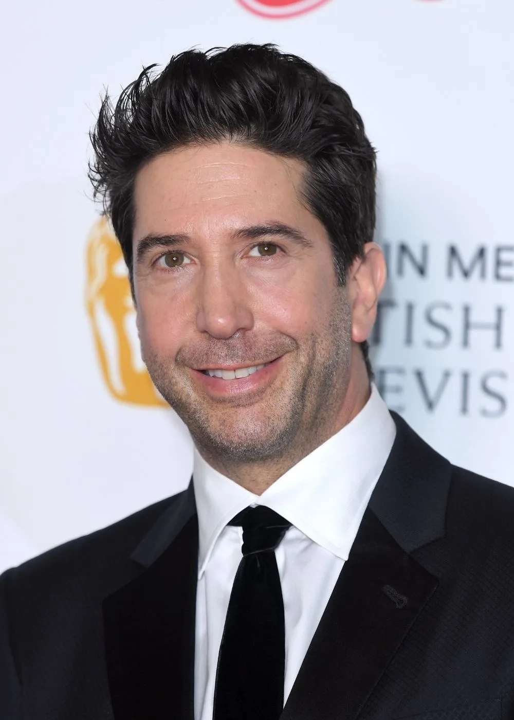 david-schwimmer-black-suit