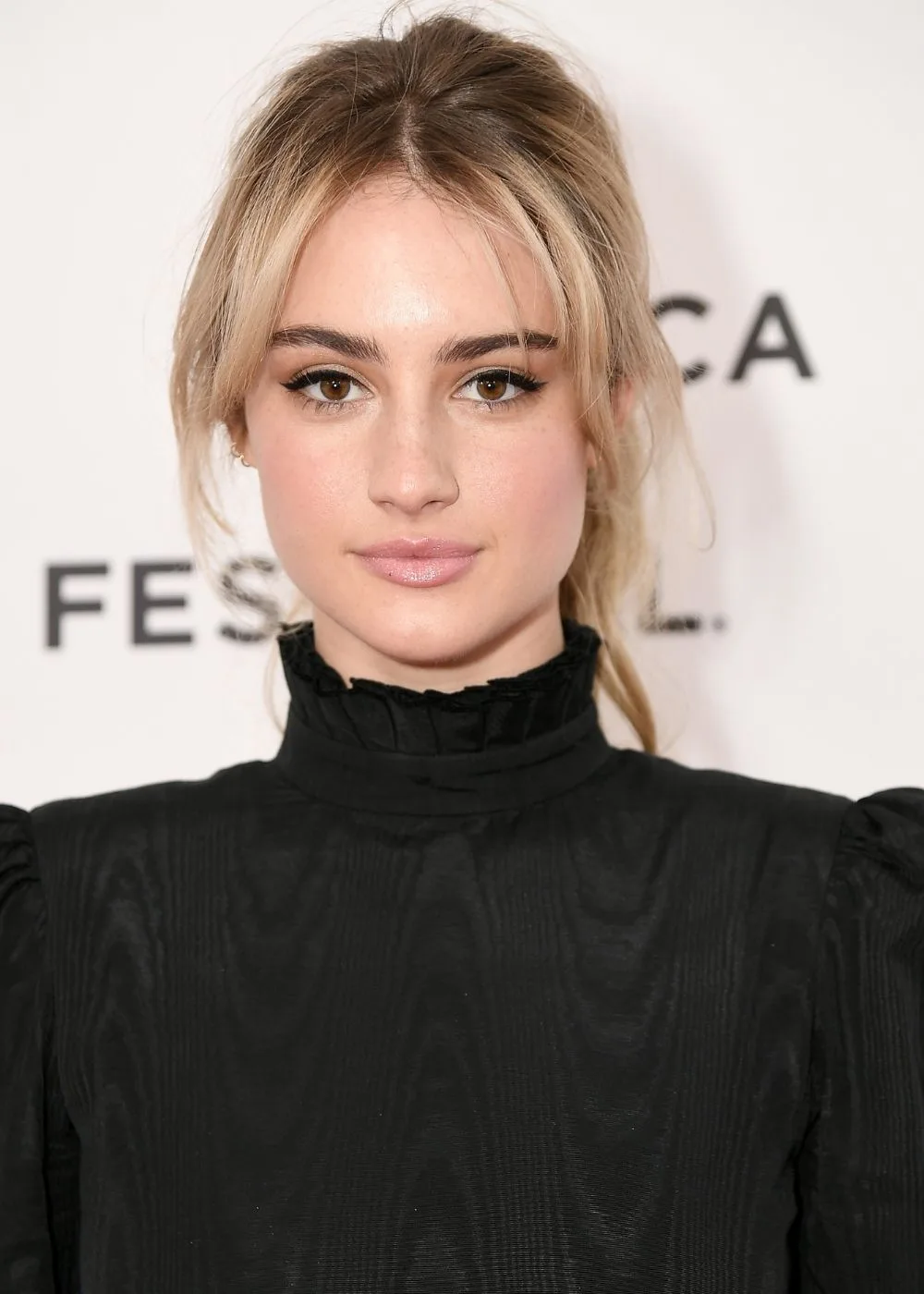 grace-van-patten-nine-perfect-strangers