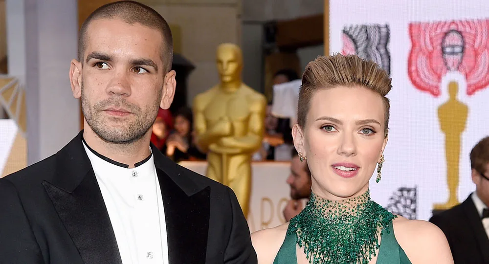 Scarlett Johansson and Romain Dauriac pose together in N.Y.C. hours