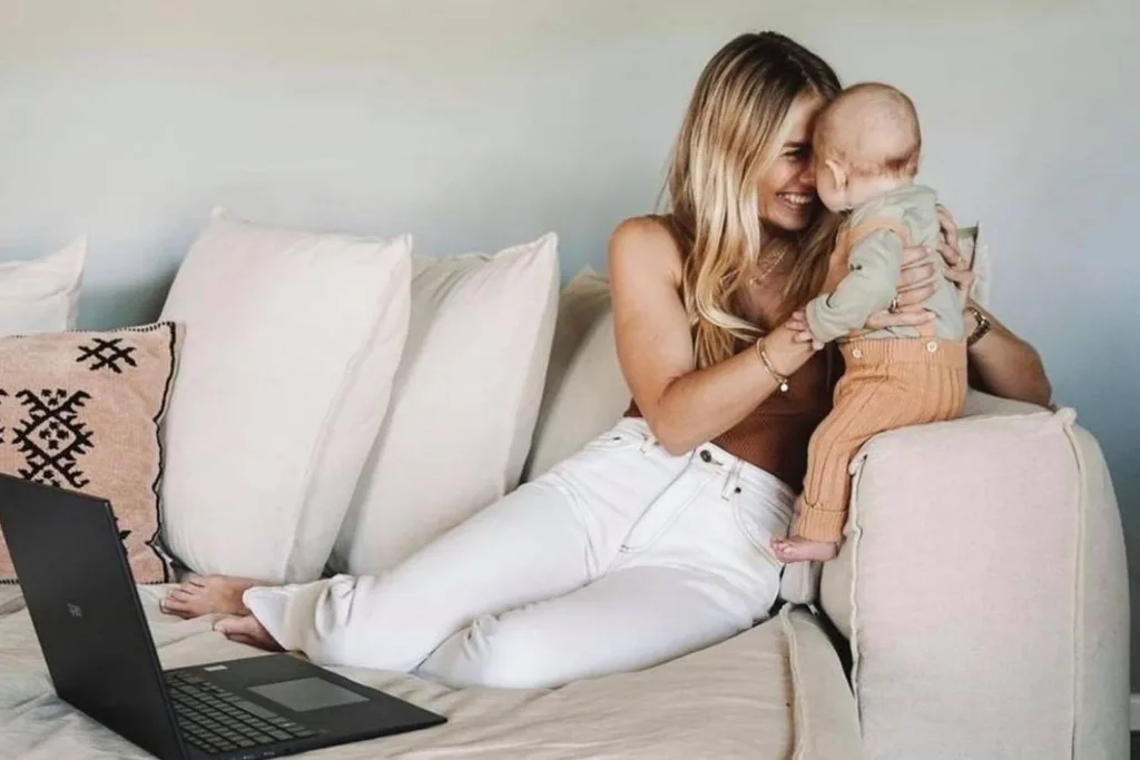 Elyse Knowles