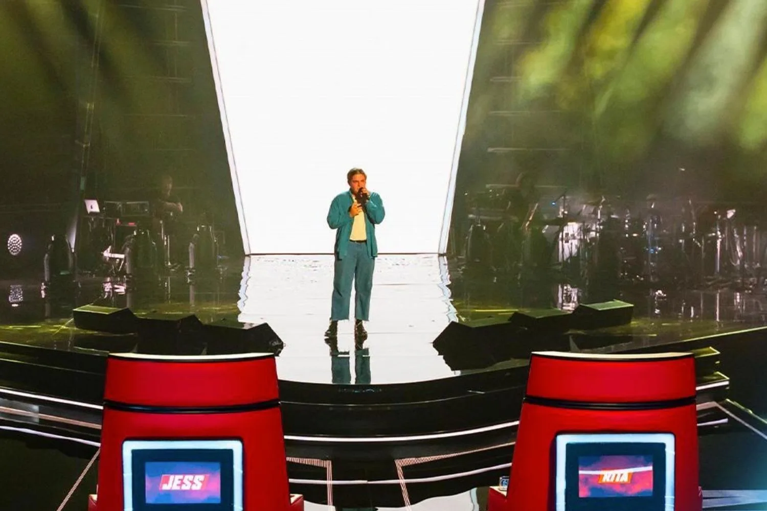 arlo-sim-the-voice-audition