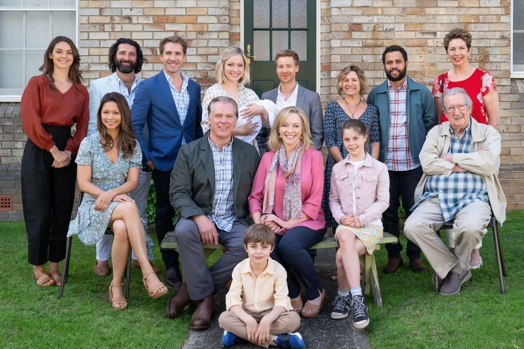 back-to-the-rafters-full-cast