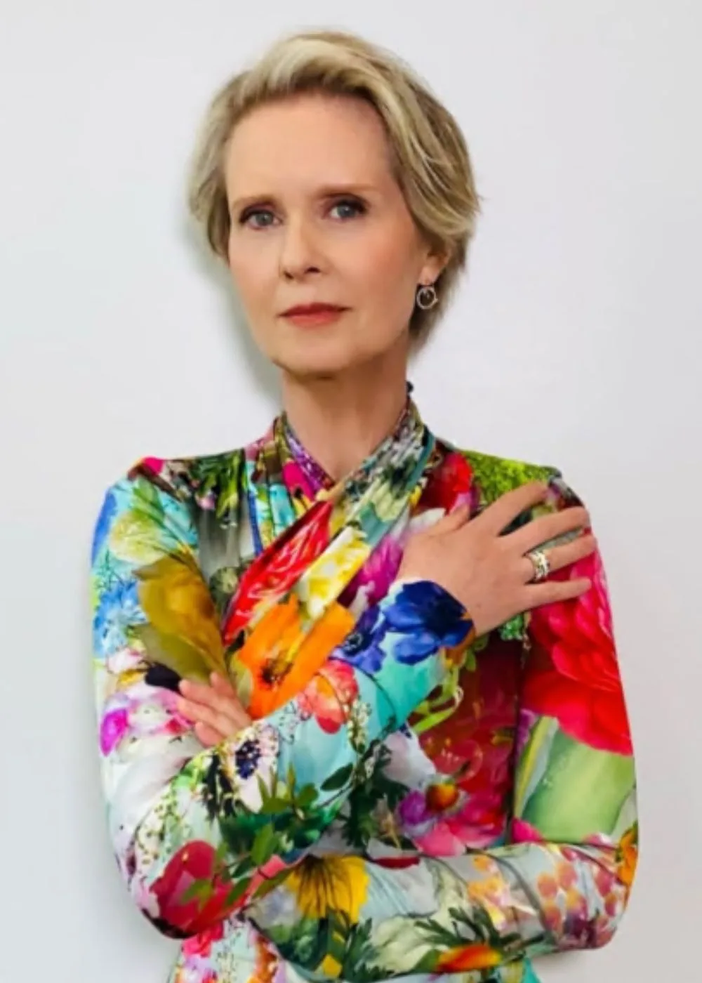 cynthia-nixon-coloured-top