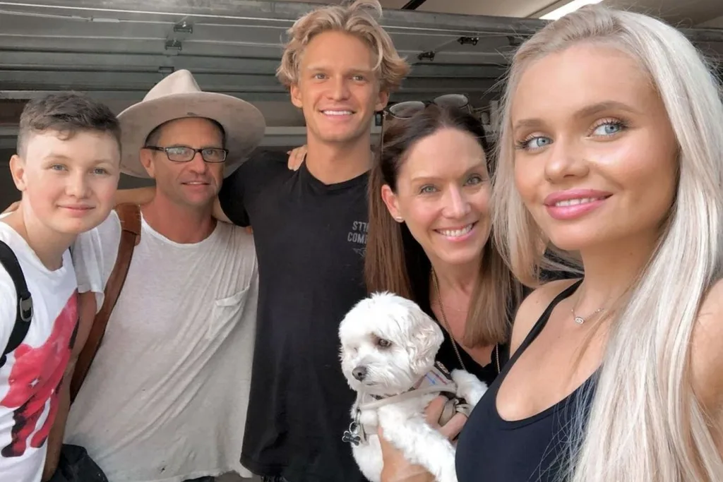 Alli Simpson family
