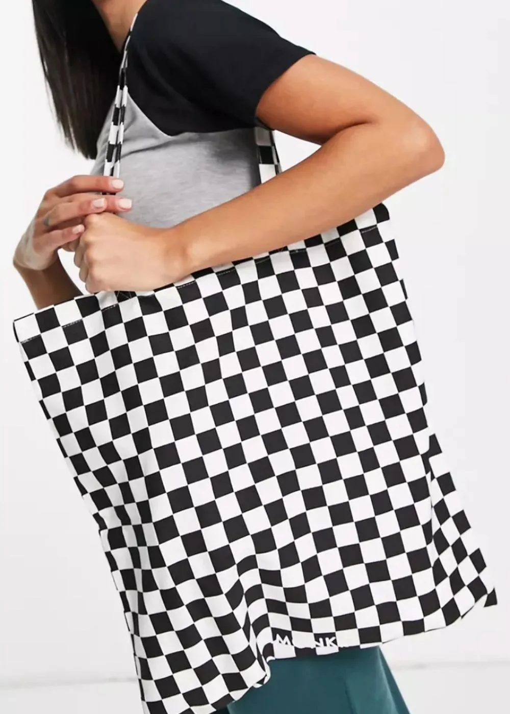 checked-tote-bag