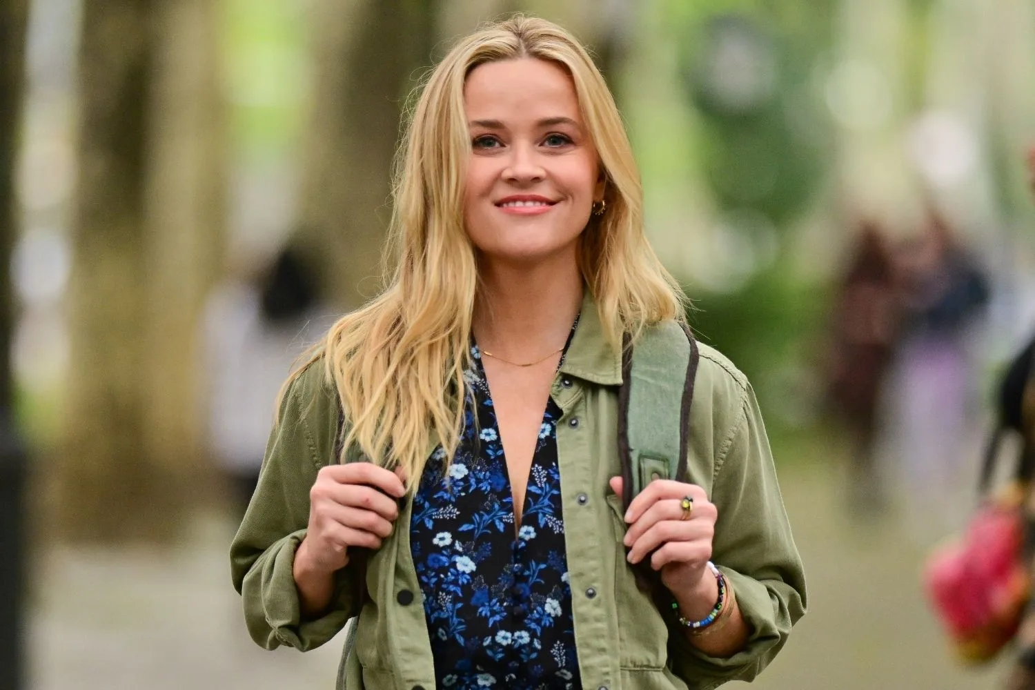 Reese witherspoon netflix romantic comedy