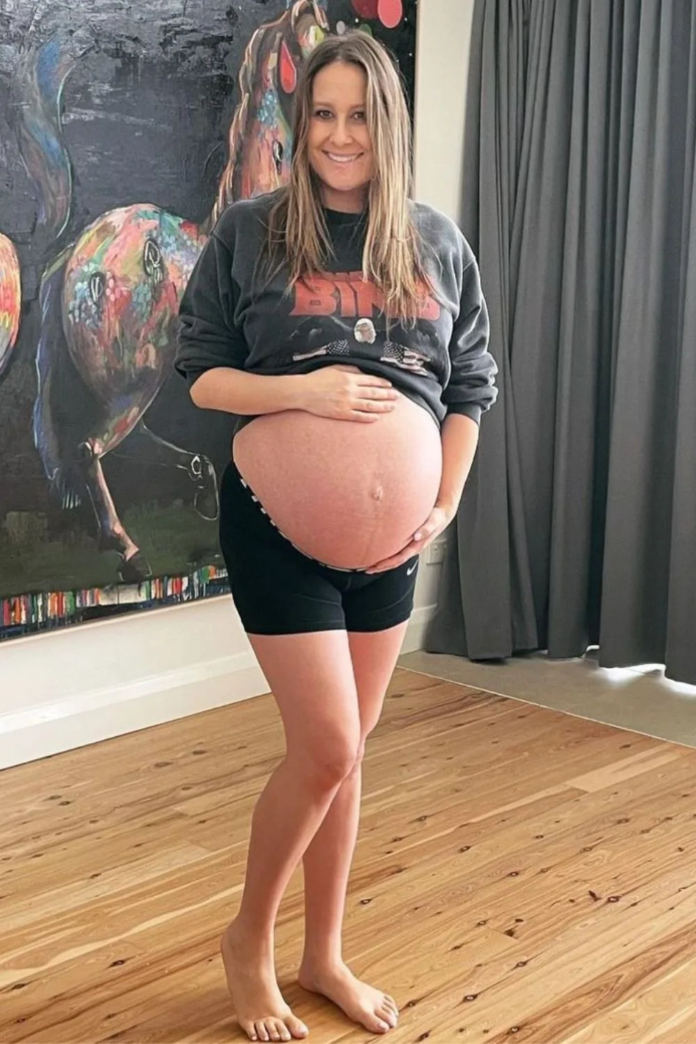 jackie gillies baby bump