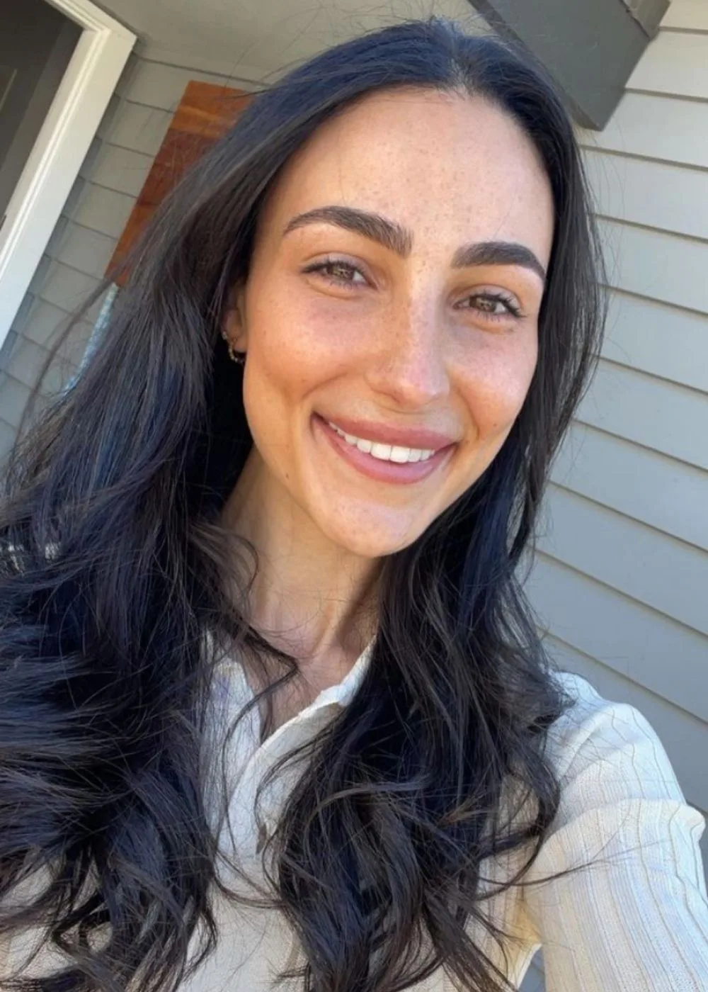tayla-damir-selfie-cream-top
