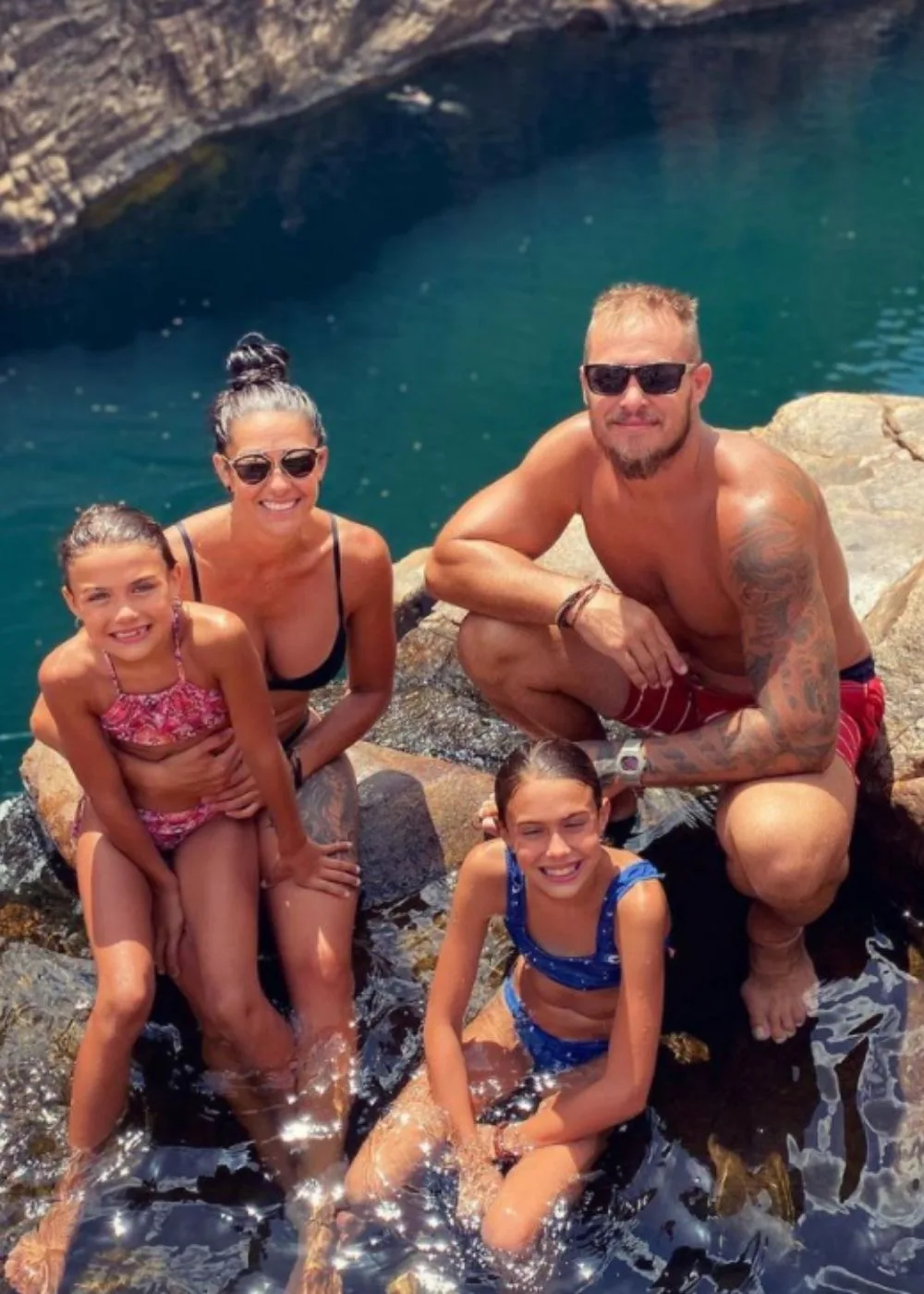 dallas-cooper-wife-daughters