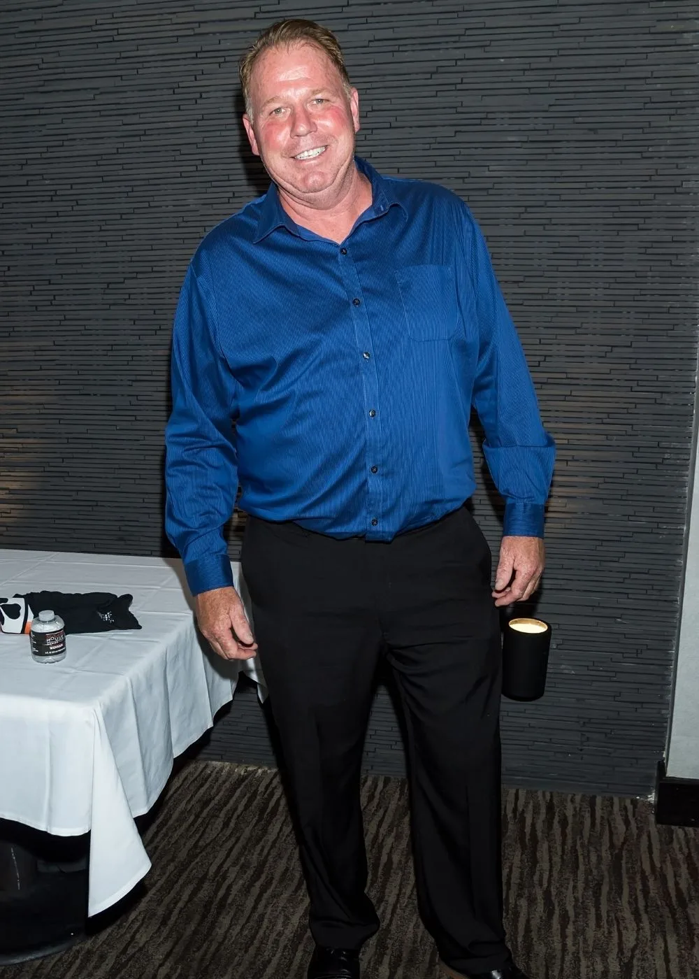 thomas-markle-jr-blue-shirt