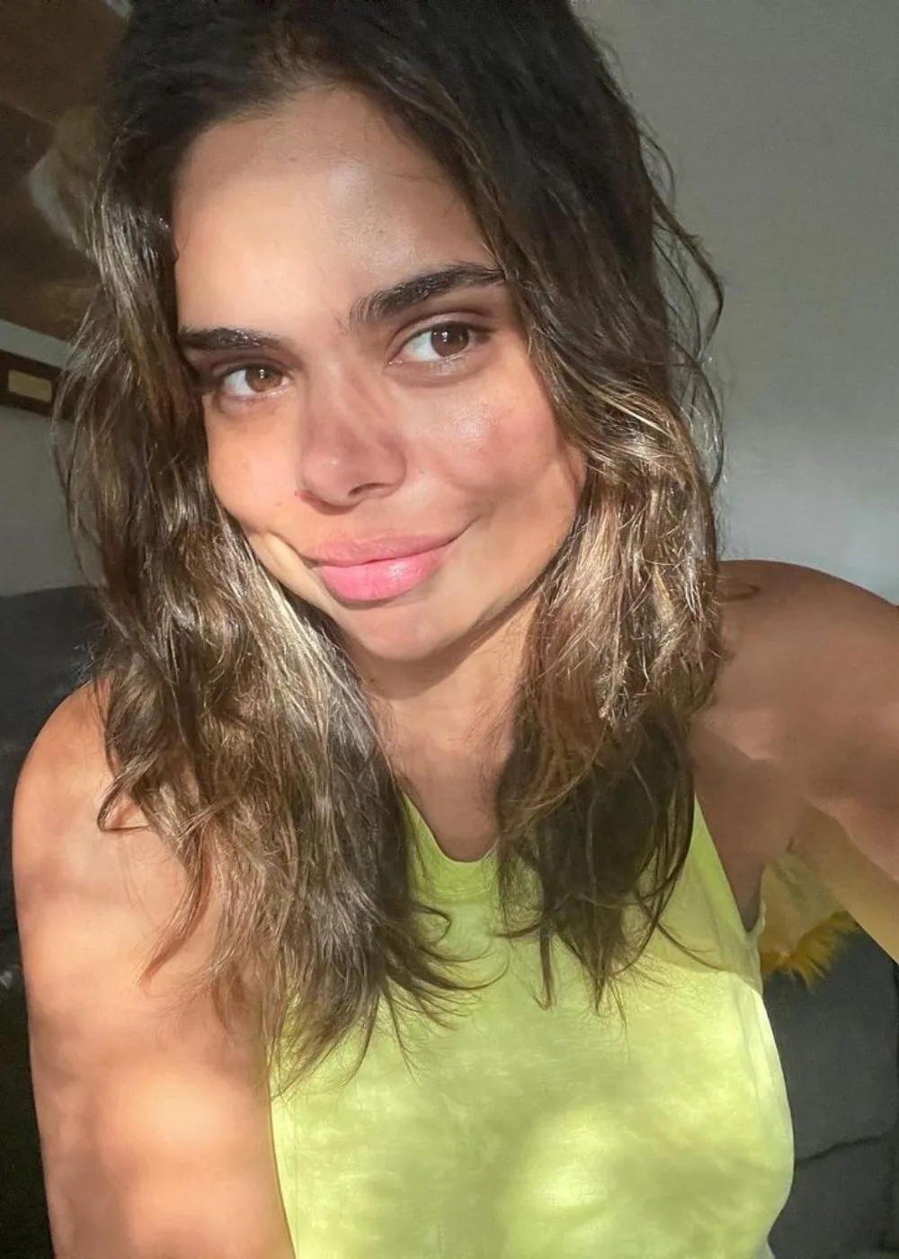 samantha-harris-clear-skin