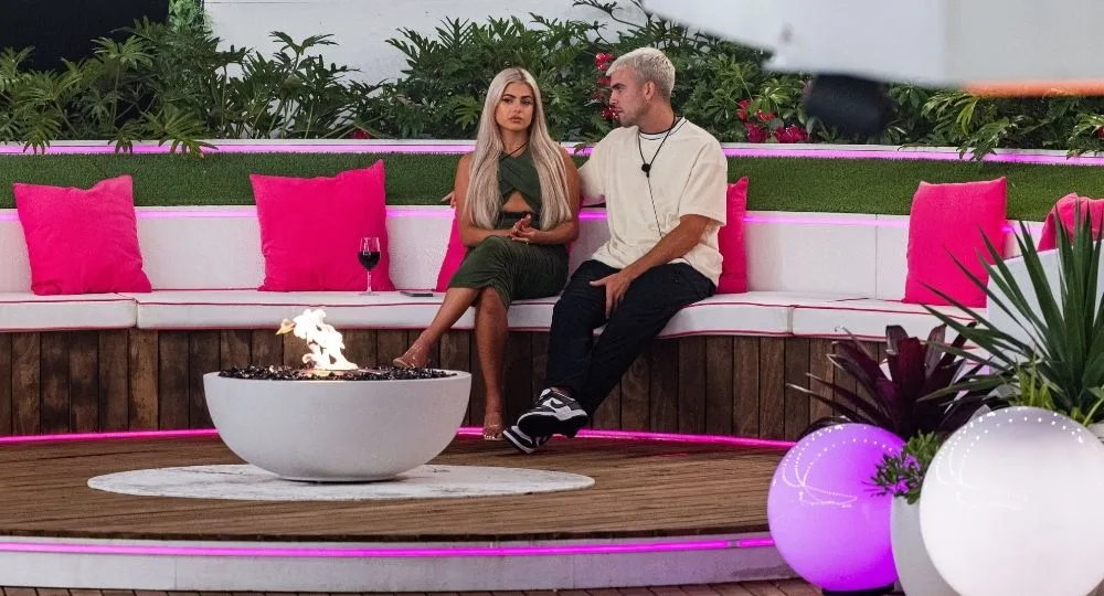 Did Aaron just walk out of the Love Island Villa?