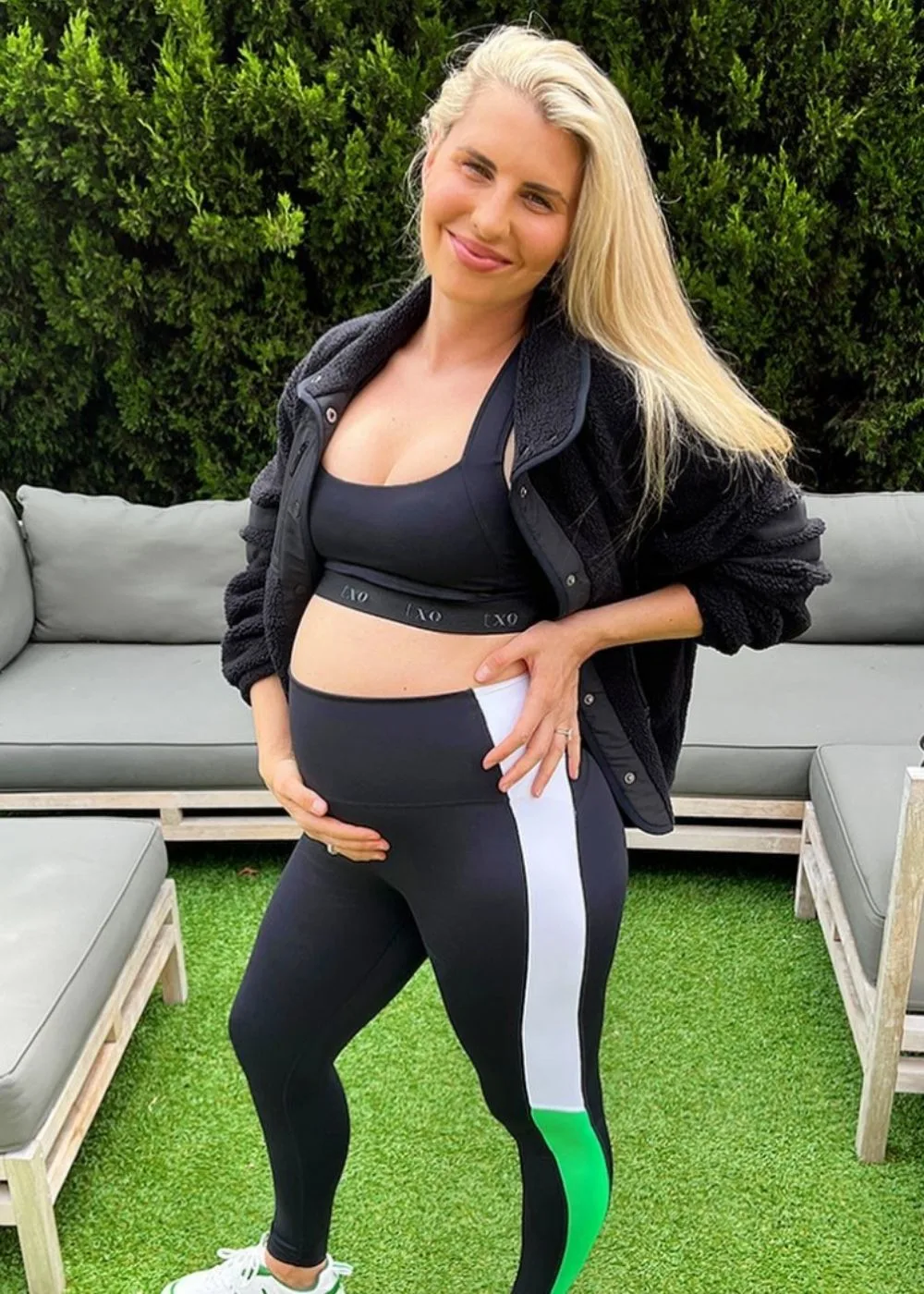 tiffiny-hall-pregnancy-announcement