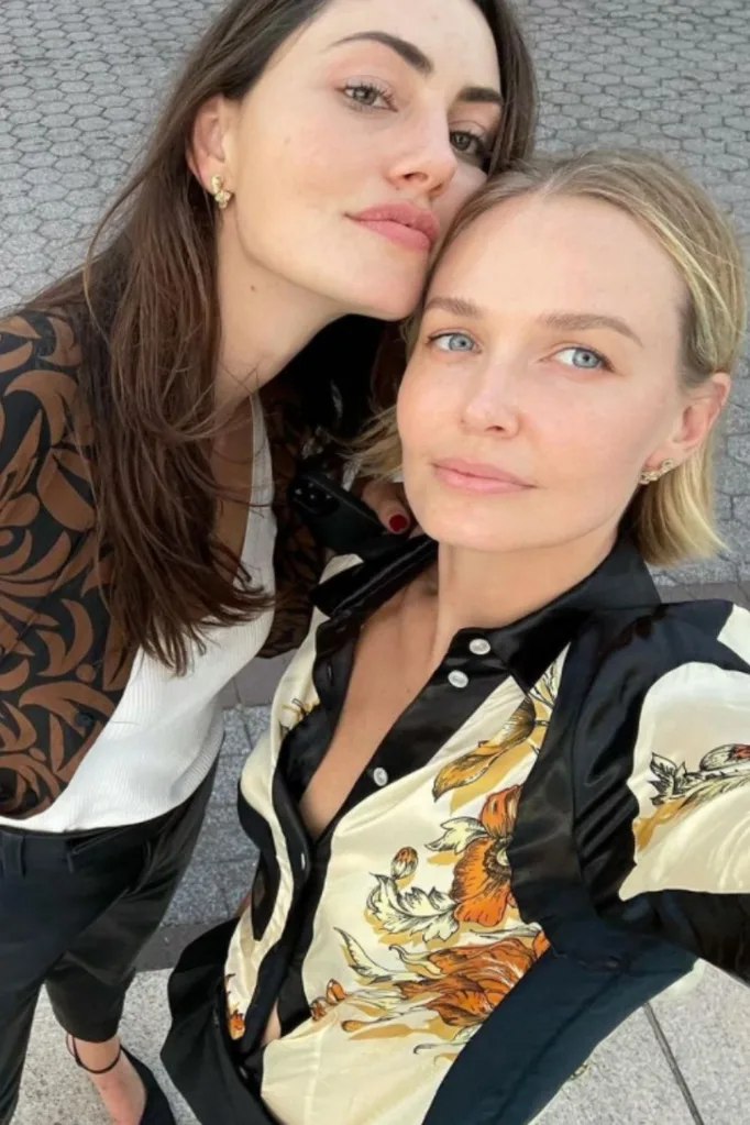 Phoebe tonkin lara worthingon