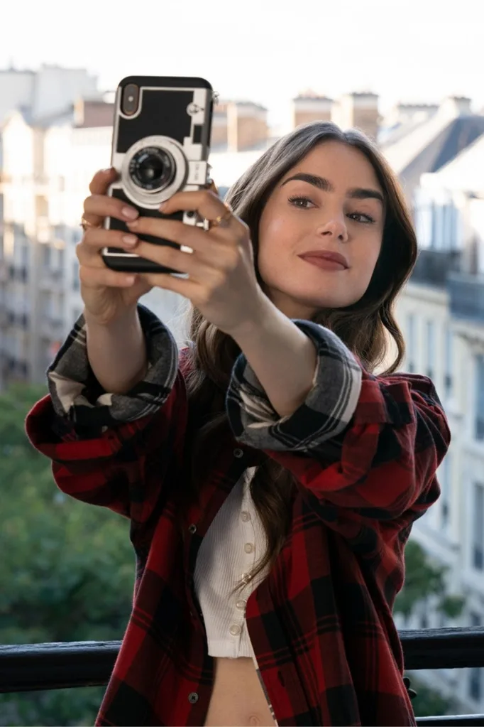 Lily Collins Emily Cooper