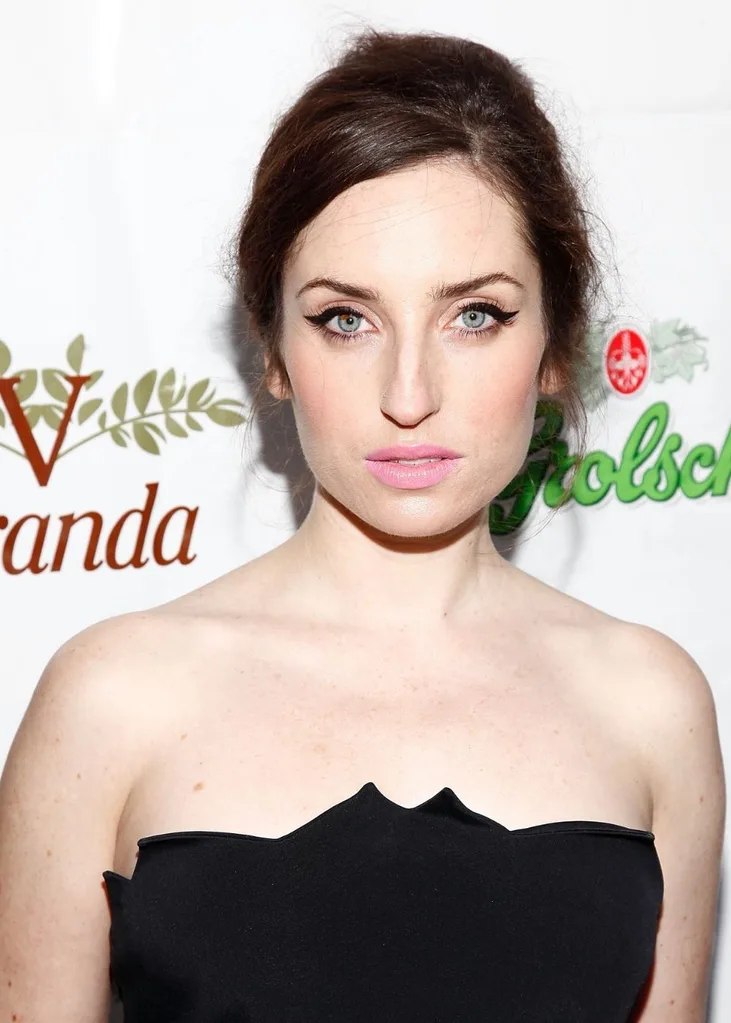 zoe-lister-black-dress
