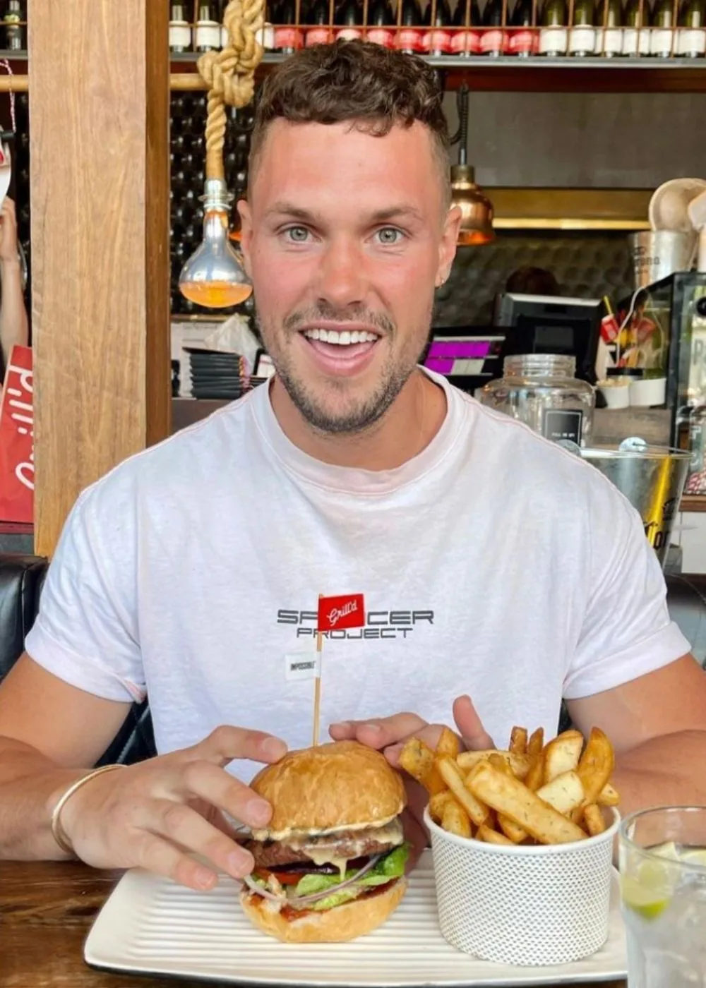 josh-packham-burger-chips