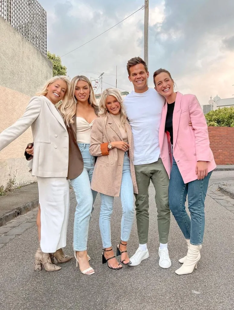 holly and jimmy friends with bachelor contestants
