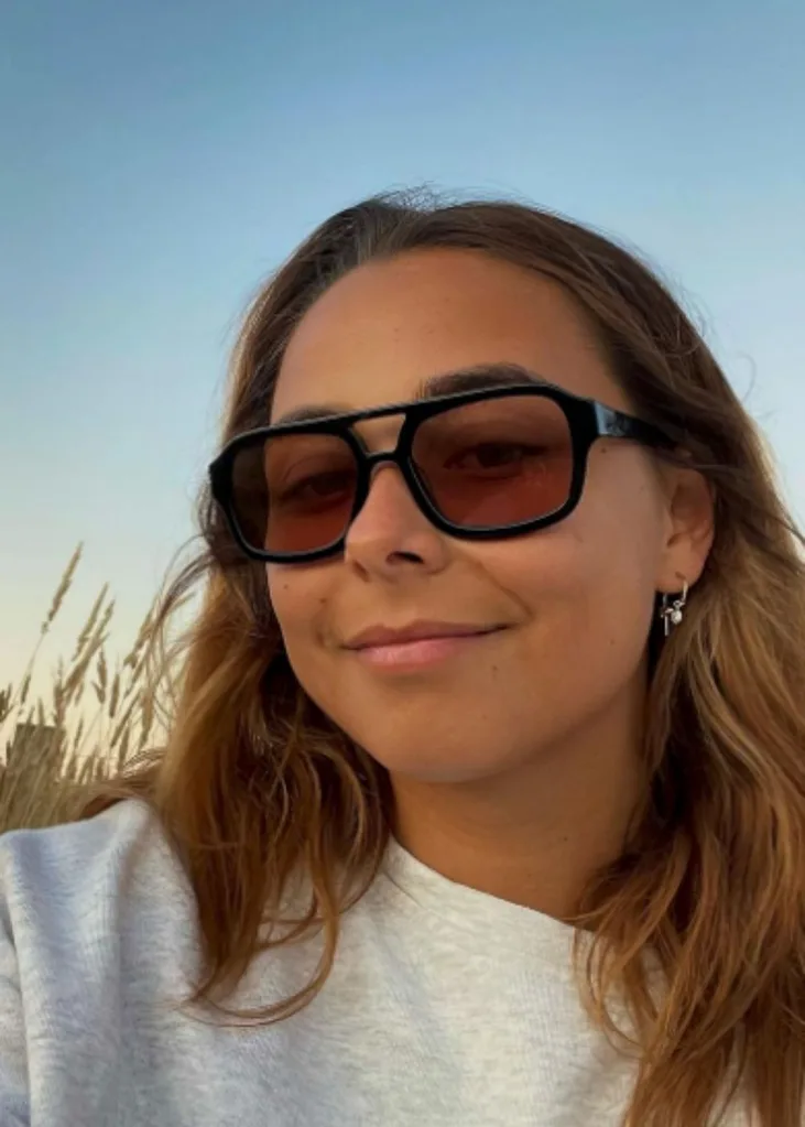 brooke-blurton-sunglasses-sunset