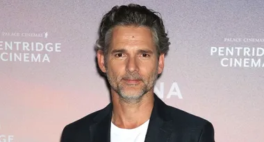 Can’t fall asleep? Hop into bed with Eric Bana. No, really.