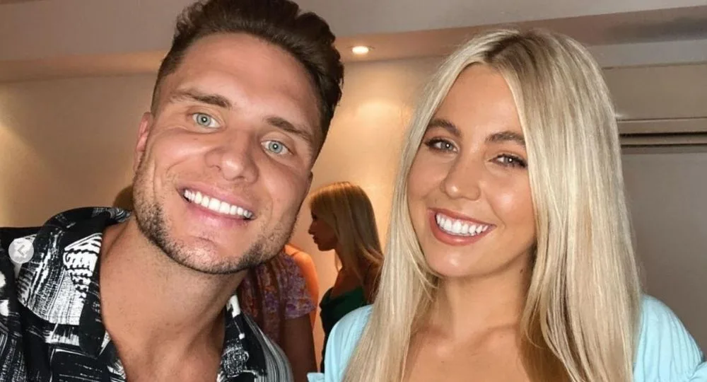 It’s official! Love Island Australia stars Lexy and Chris confirm their romance