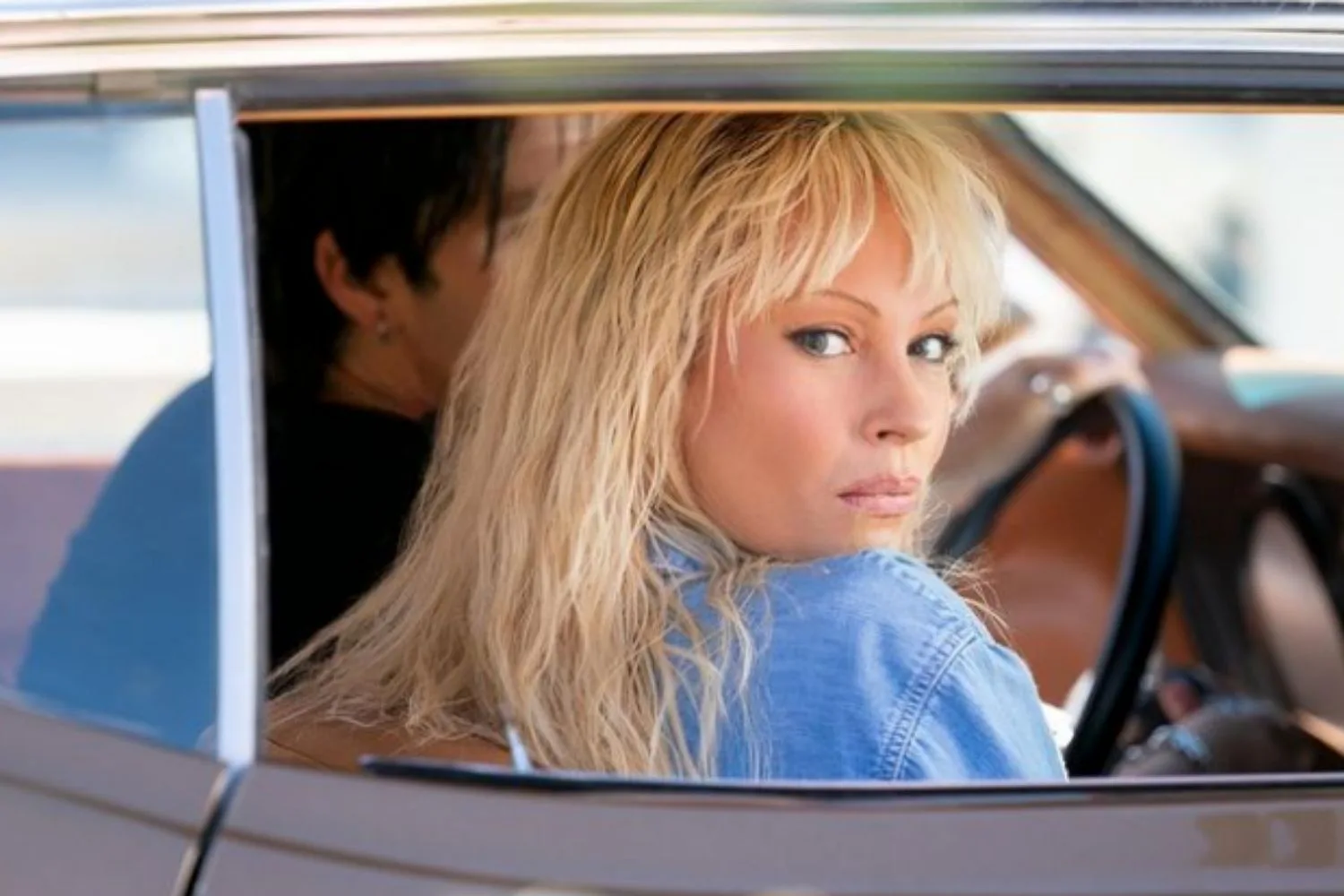 lily-james-pamela-anderson
