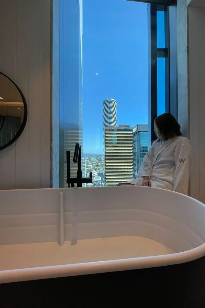 W Brisbane