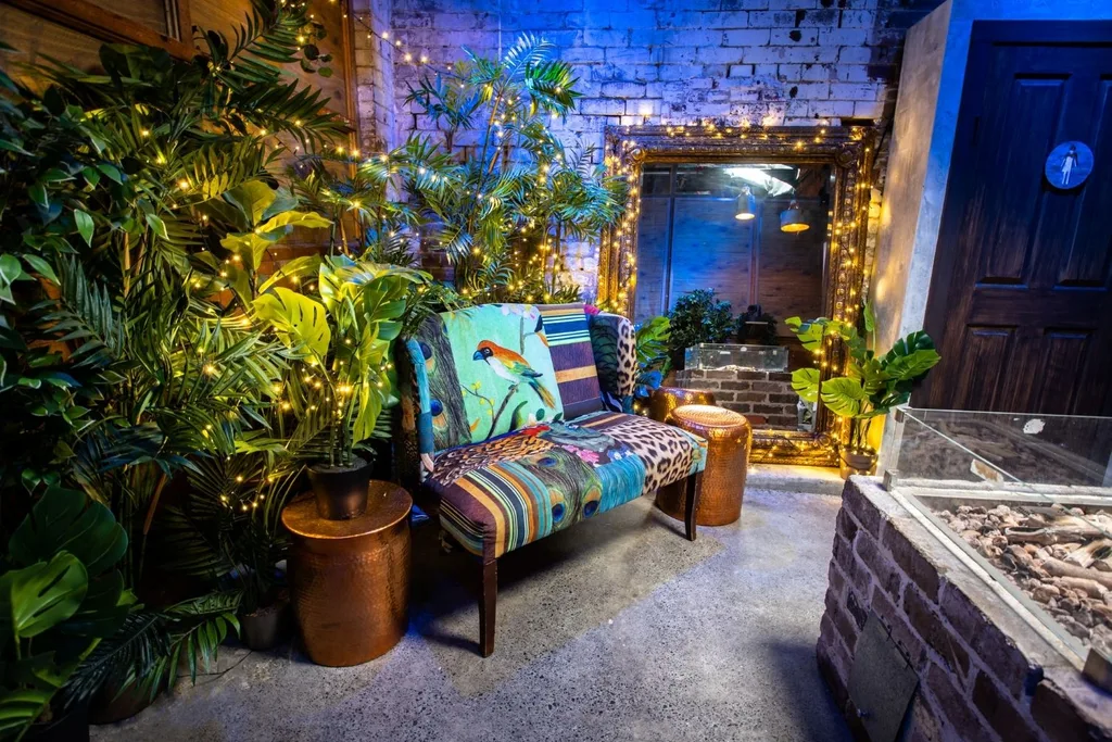 first dates the fire pit