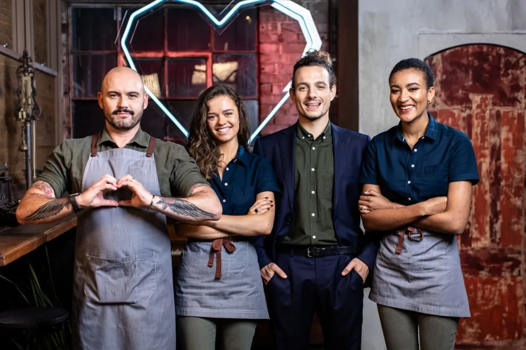 restaurant staff first dates