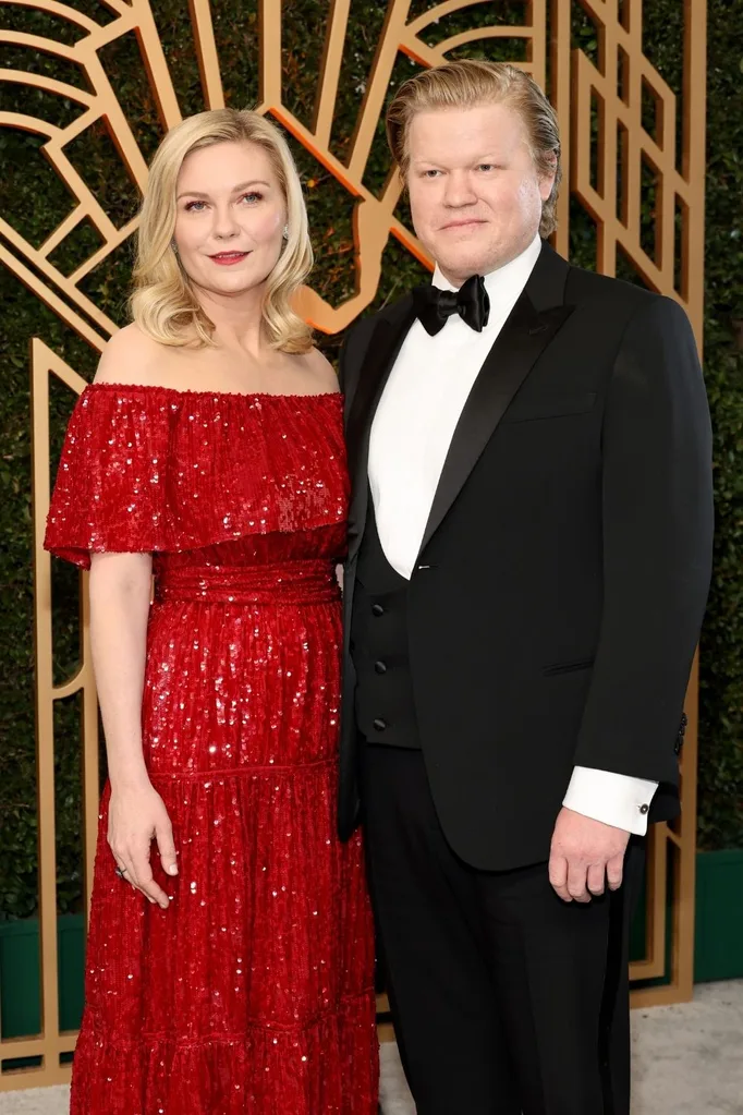 Kirsten Dunst and Jesse Plemons at the 2022 SAG Awards.